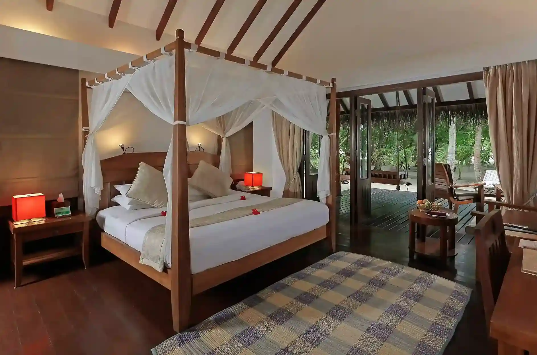 Medhufuhi Island Resort - Image 2